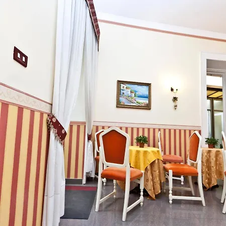 Medinaples 4* Napoli