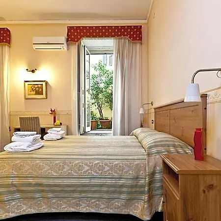 فندق مبيت وإفطار Medinaples 4*