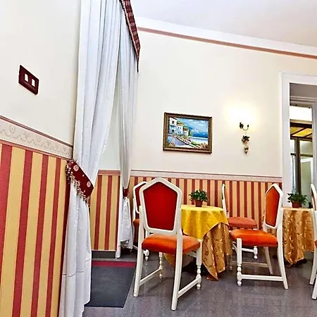 Medinaples 4* نابولي