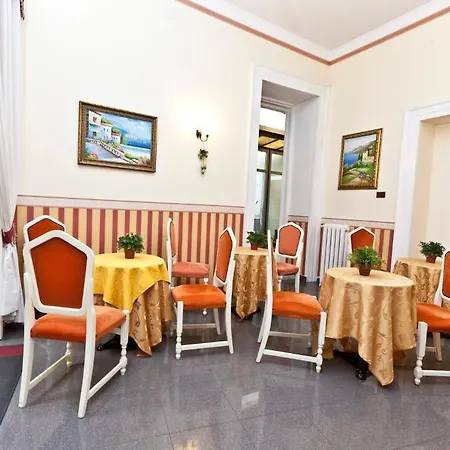 Medinaples Bed & Breakfast 2*