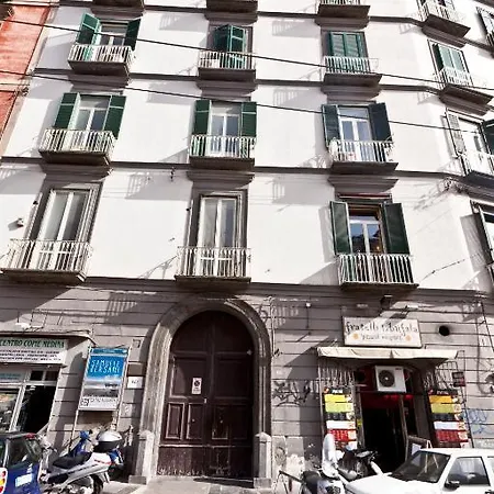 Medinaples Oda ve Kahvaltı Napoli