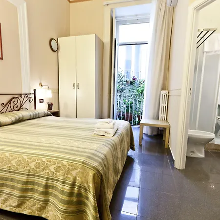 فندق مبيت وإفطار Medinaples نابولي