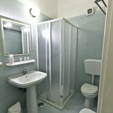 Nocleg ze śniadaniem Medinaples 4*